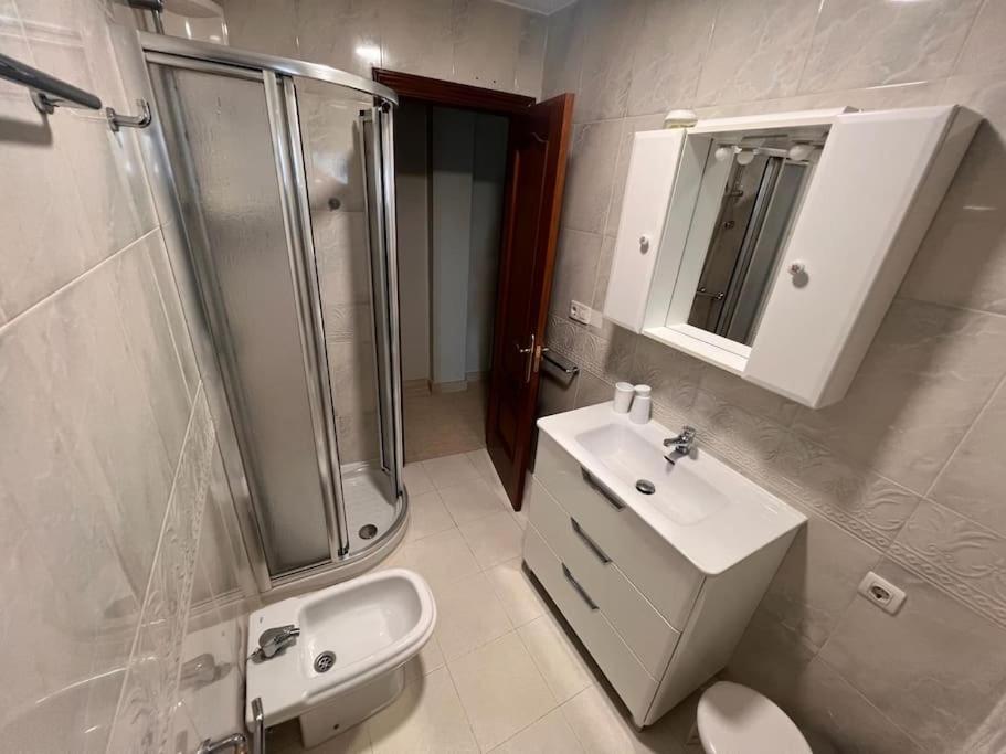 Villa Casa Con Terraza En El Casco Betanzos Esterno foto